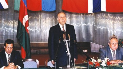 "Əsrin müqaviləsi"nin 32 yaşı oldu