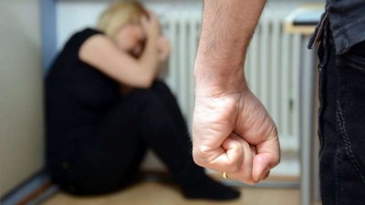 Bakıda oğul ona yemək verməyən anasını döydü