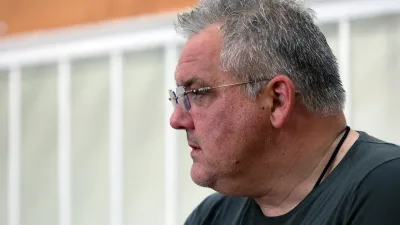 Former mayor died in combat zone - He was released from prison and joined the army