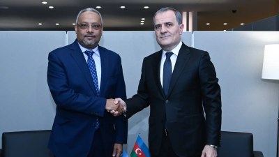 Ceyhun Bayramov Cibuti XİN başçısı ilə ikitərəfli münasibətləri müzakirə edib