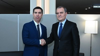 Bayramov moldovalı həmkarı ilə görüşüb