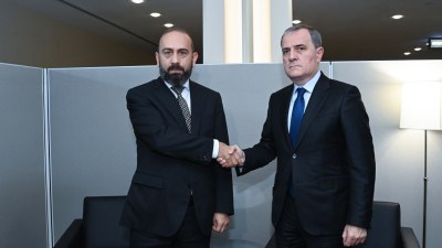 Jeyhun Bayramov met with Mirzoyan