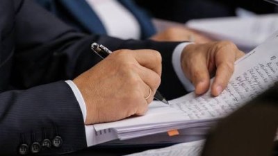 Dövlət qulluğu ilə bağlı məhdudiyyətlər müəyyənləşir