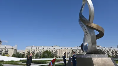Prezident və xanımı Zəfər parkını ziyarət etdi - FOTOLAR- Yenilənib 1