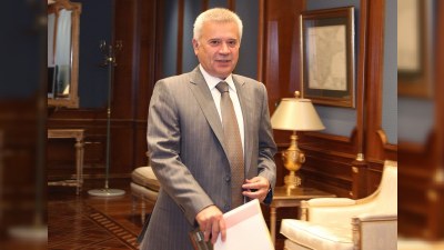 Azərbaycanlı biznesmen 106 milyard dividend götürüb