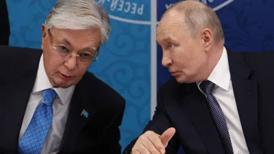 Tokayev, Putin'i Ukrayna'daki savaşı dondurmaya çağırdı