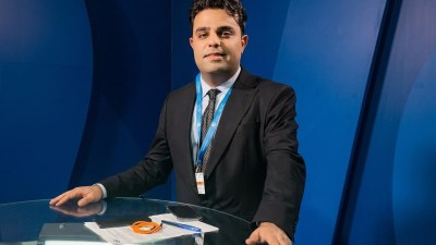 15 gün əvvəl təyin olunan mətbuat katibi işdən ayrıldı