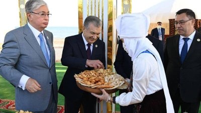 Steyk, quzu qabırğası, hinduşkalı plov... - MDB liderlərinə bu yeməklər verildi - FOTO