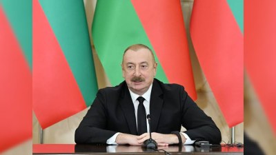 İlham Əliyev və Laos Prezidenti mətbuata bəyanat verirlər