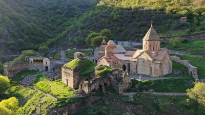 Qarabağ və Şərqi Zəngəzurun tarixi-mədəni siması bərpa olunur