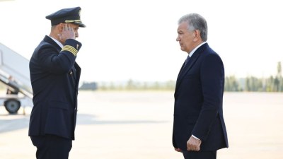 Şavkat Mirziyoyev Azərbaycana səfəri başlayıb