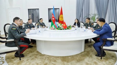 Zakir Həsənov qırğız həmkarı ilə əməkdaşlığı müzakirə edib - FOTO