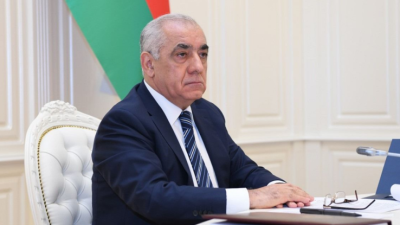 Əli Əsədov yeni qərar imzaladı