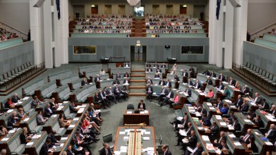 Deputatı maşın vurdu, vəziyyəti ağırdır