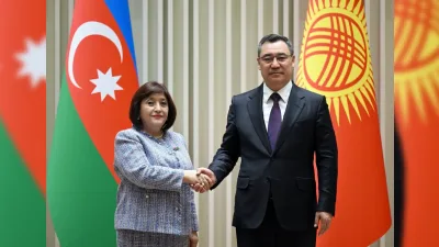 Sadır Japarov Sahibə Qafarovanı qəbul edib