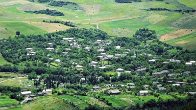 Tovuzun qarşısındakı erməni kəndi: 600 metr məsafə, 1183 sakin və hərbi postlar - FOTOLAR