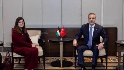 Hakan Fidan erməni nazirlə görüşdü
