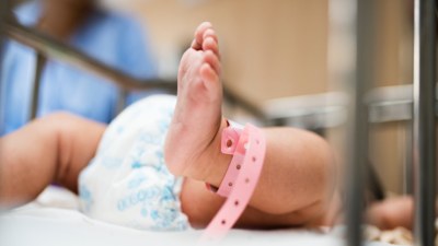 Qayınana oğlan nəvə istədi, gəlin yeni doğulan qızını öldürdü