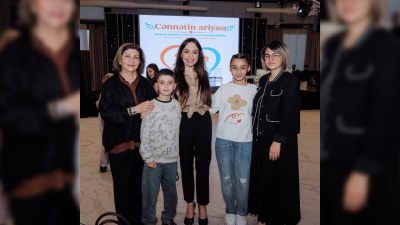 Prezidentin qızları konsertdə iştirak ediblər - FOTO
