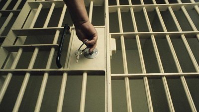 Azərbaycanda bir ildə məhkum olunanlar: uşaqlar, hərbçilər - STATİSTİKA