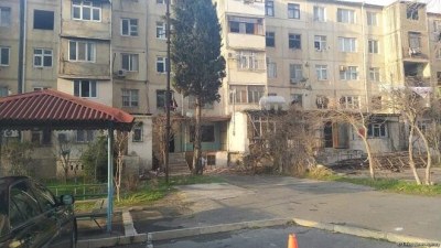 Binanın həyətində parklanma haqqını kim müəyyən etməlidir?