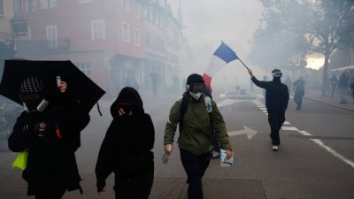 Parisdə həmkarlar ittifaqlarının etirazları başladı