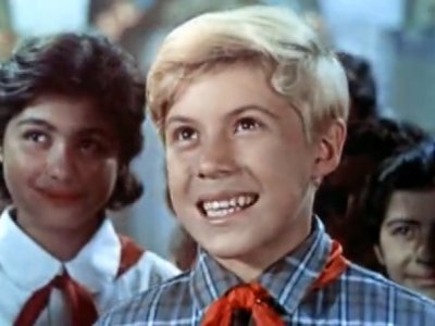 “Sehrli xalat”ın Petyası YOXA ÇIXIB...