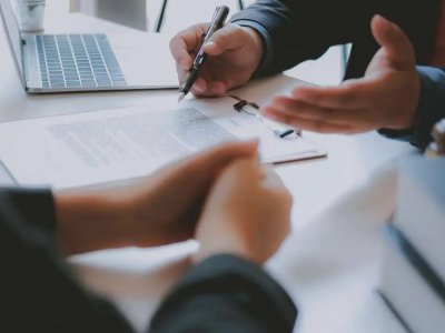 Azərbaycanda yeni qanun - Heç bir şirkət əsl sahibini GİZLƏDƏ BİLMƏYƏCƏK