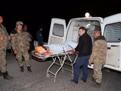 Ermənistan hərbçiləri qəzaya düşüb - 1 ölü, 6 yaralı