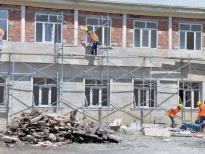 Bakıda 10 məktəbdə tikinti və təmir işləri aparılır