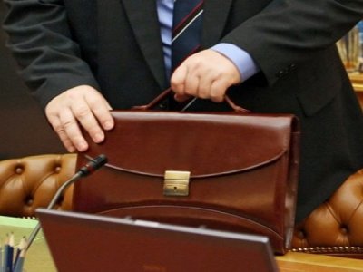 İcra hakimiyyətlərinin ləğvi məsələsi MÜZAKİRƏ EDİLİR