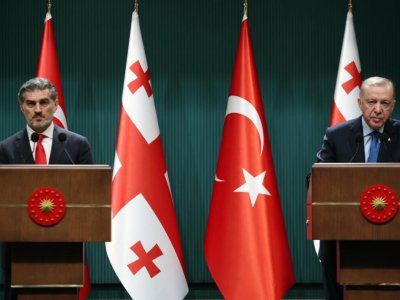 Ölkələrimiz çiyin-çiyinə hərəkət edəcək - ƏRDOĞAN