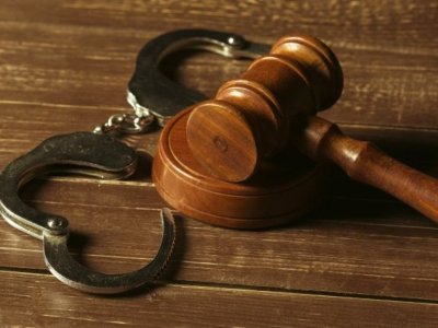 Keçmiş baş həkimə bu əməllərinə görə 8 il 9 ay həbs verildi