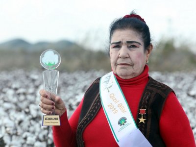 Məşhur pambıqçı Fatma Abdullayeva vəfat etdi