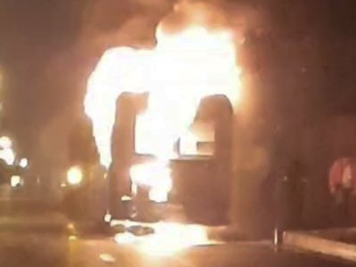 Bakıda marşrut avtobusu yanıb kül oldu