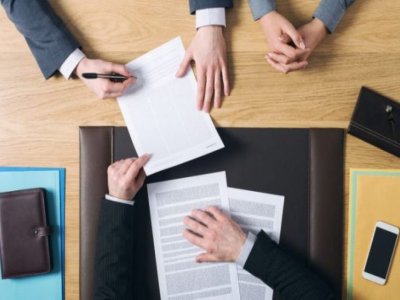 Mediatorlar arasında mübahisə məhkəmədə bitdi - 1000 manat CƏRİMƏ