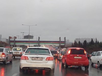 Yağışlı Bakı yolları - SİYAHI