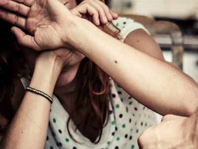 Ağstafada kafe işlədən qadın bıçaqlandı