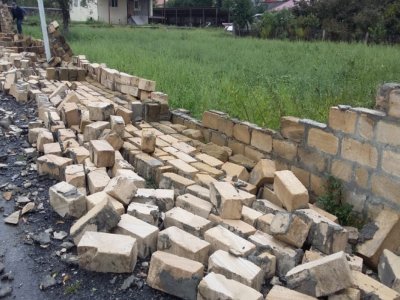 Naxçıvanda hasar uçdu - 1 nəfər uçqun altında qaldı