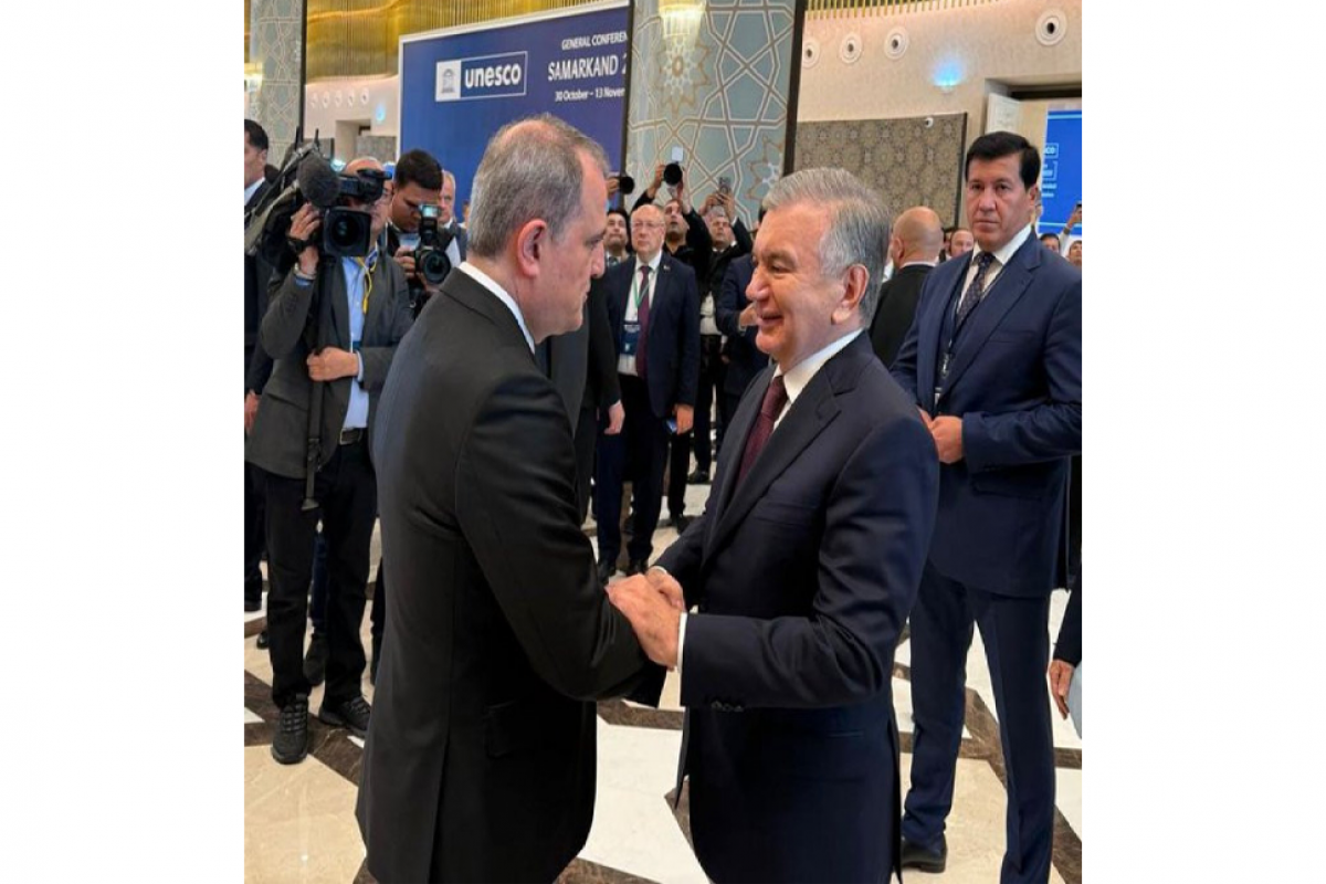 Ceyhun Bayramov Səmərqənddə Mirziyoyevlə görüşdü