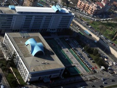 İstanbul bələdiyyəsinin daha 4 əməkdaşı həbs olundu