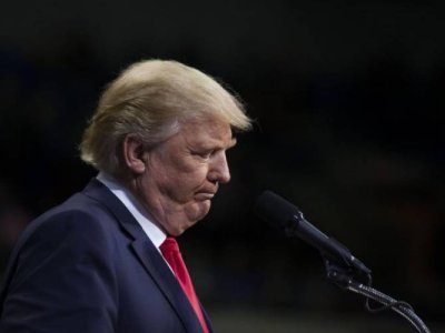 Trampın reytinqi 37%-ə düşdü