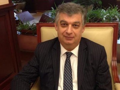 3 və daha çox uşağı olan analara 5 il tez pensiya hüququ verilsin - Deputat