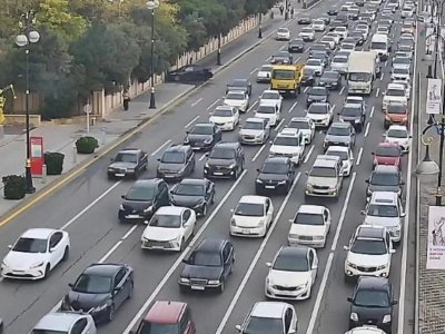 Bakının 15 əsas yolunda TIXAC var
