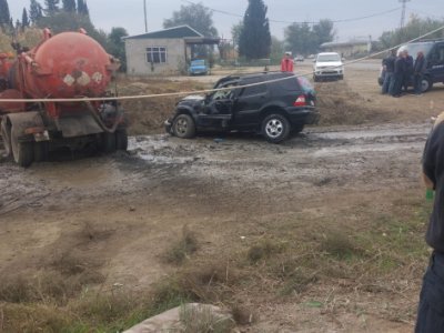 Salyanda “Kamaz”la “Mercedes” toqquşdu - Xəsarət alan var