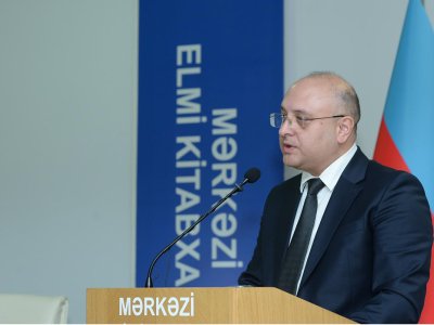 Mediada xarici sözlərin yersiz işlədilməsi ədəbi dilin normalarını pozur