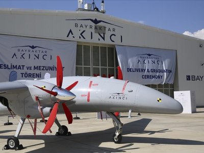 Türkiyənin "Bayraktar Akıncı" PUA-sı Bakı səmasında