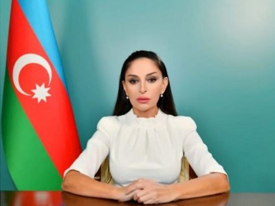 Mehriban Əliyeva Dövlət Bayrağı Günü münasibətilə paylaşım etdi