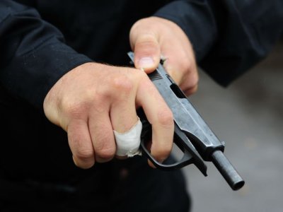 Türkiyədə telekanal binasına silahlı basqın olub