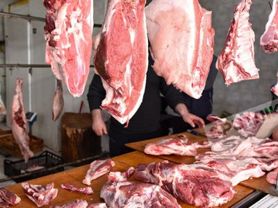 Azərbaycanda əti kim bahalaşdırır?